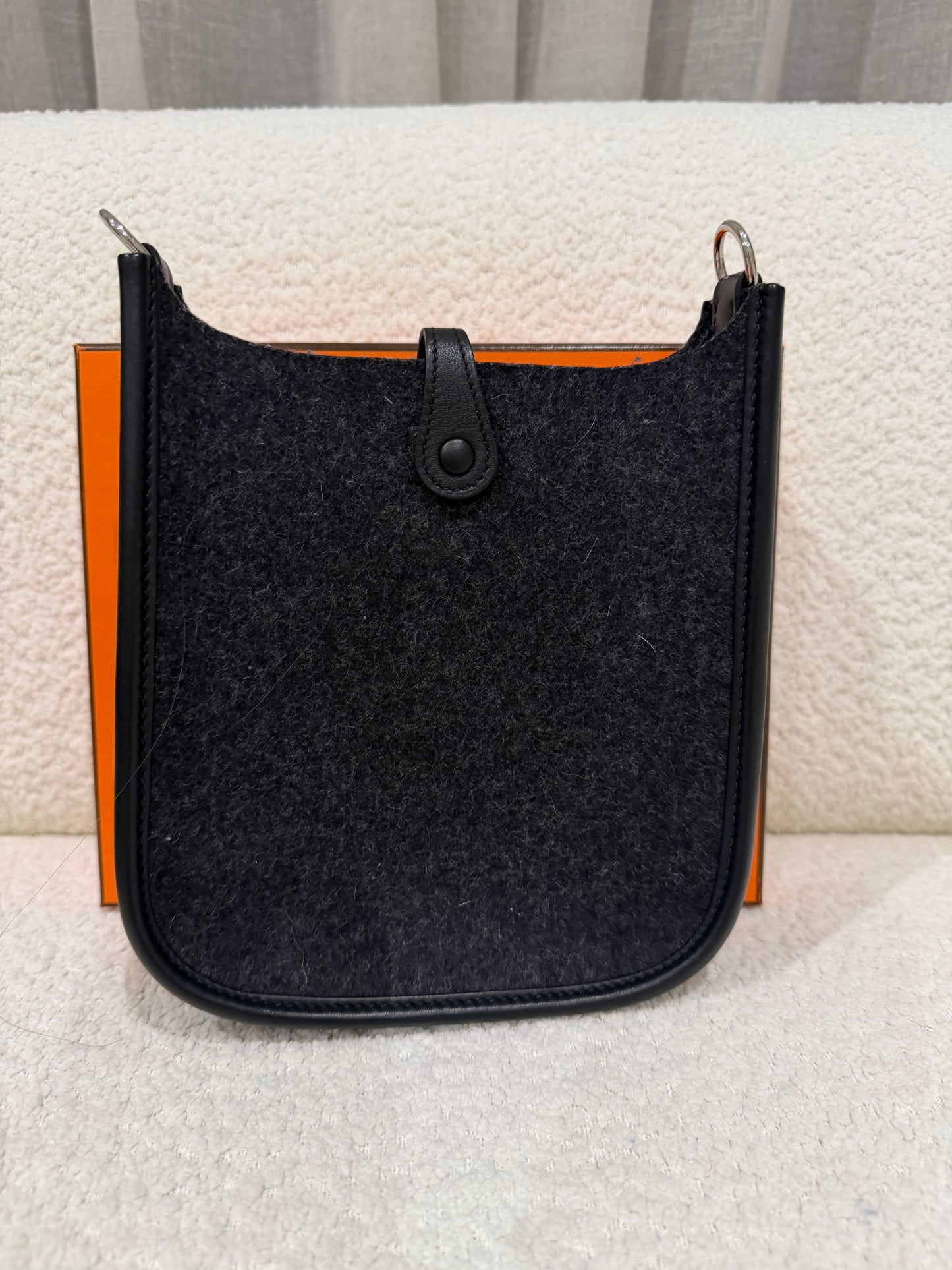 Hermes’ Evelyn 16 in Graphite/ Noir