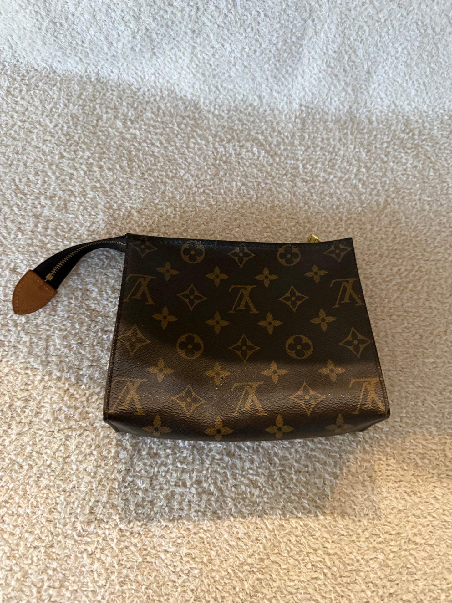 LV Louis Vuitton Toiletry Pouch in Monogram Canvas
