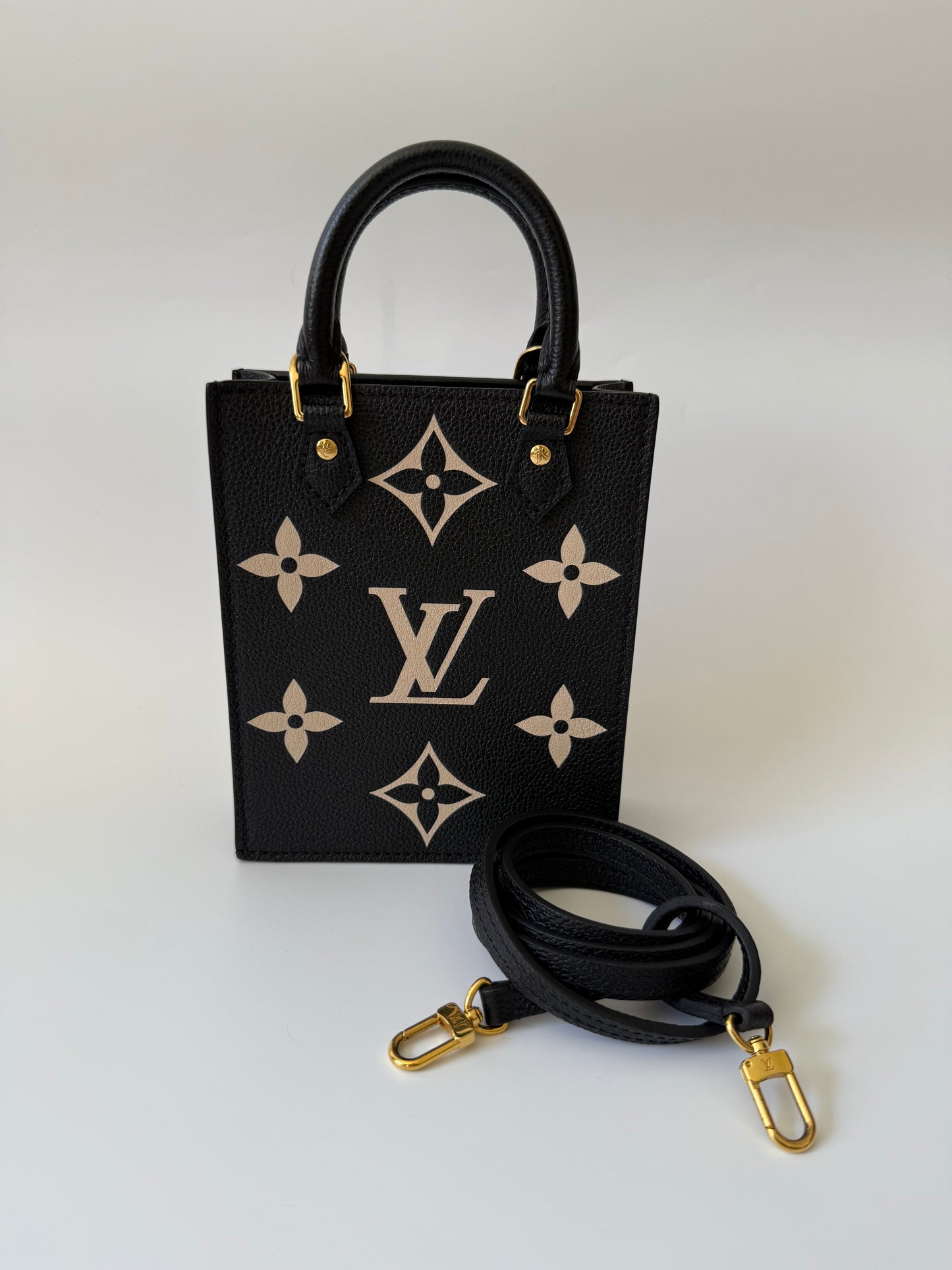 Louis Vutton Petition Sac Plat in Bicolor black & beige