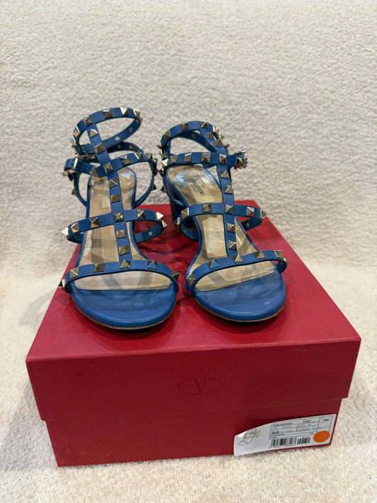 Valentino Garavani Rockstud sandals size 38.5