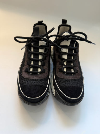 Chanel Sneakers size 38.5