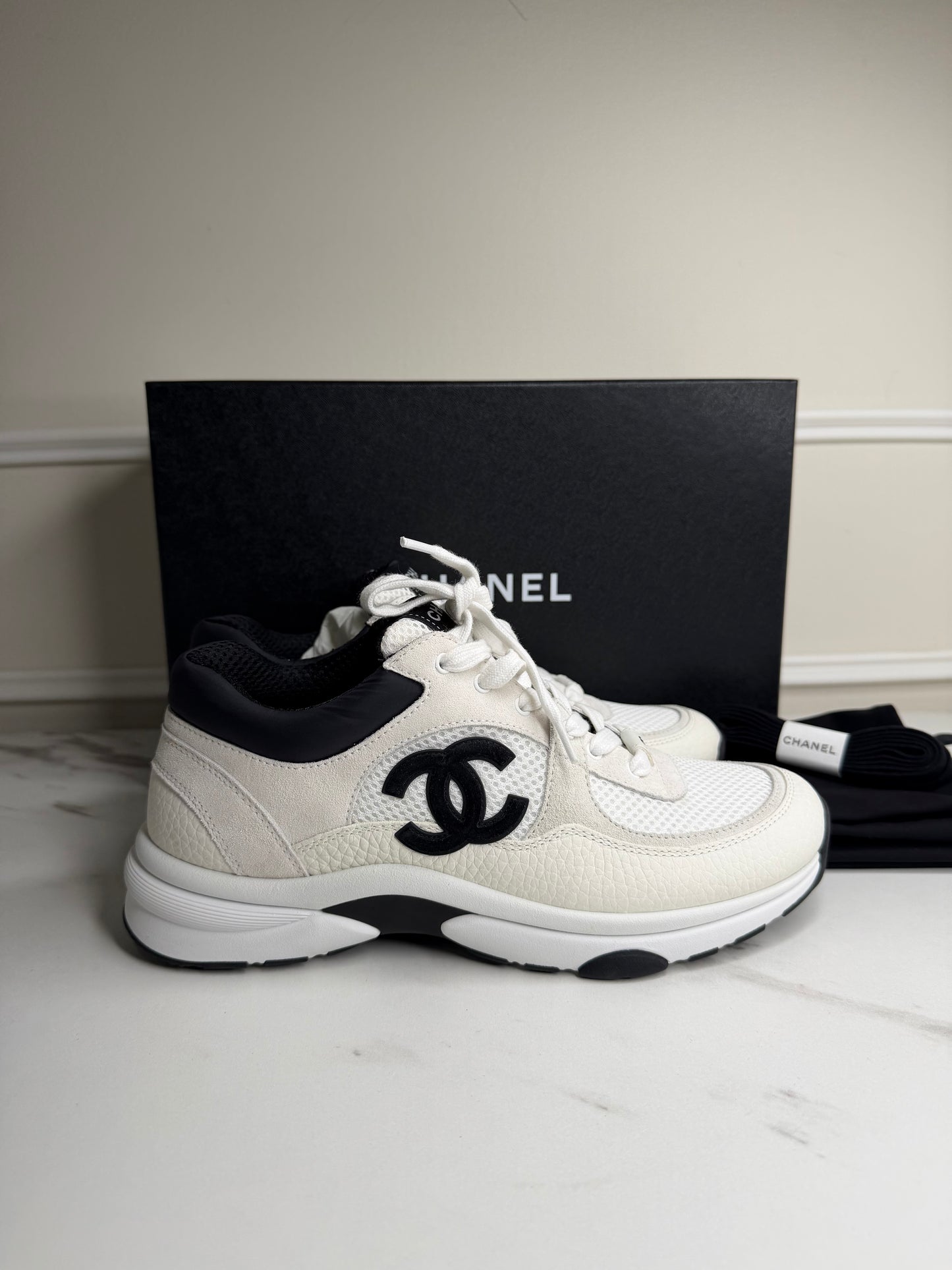 Chanel Sneakers Size 39