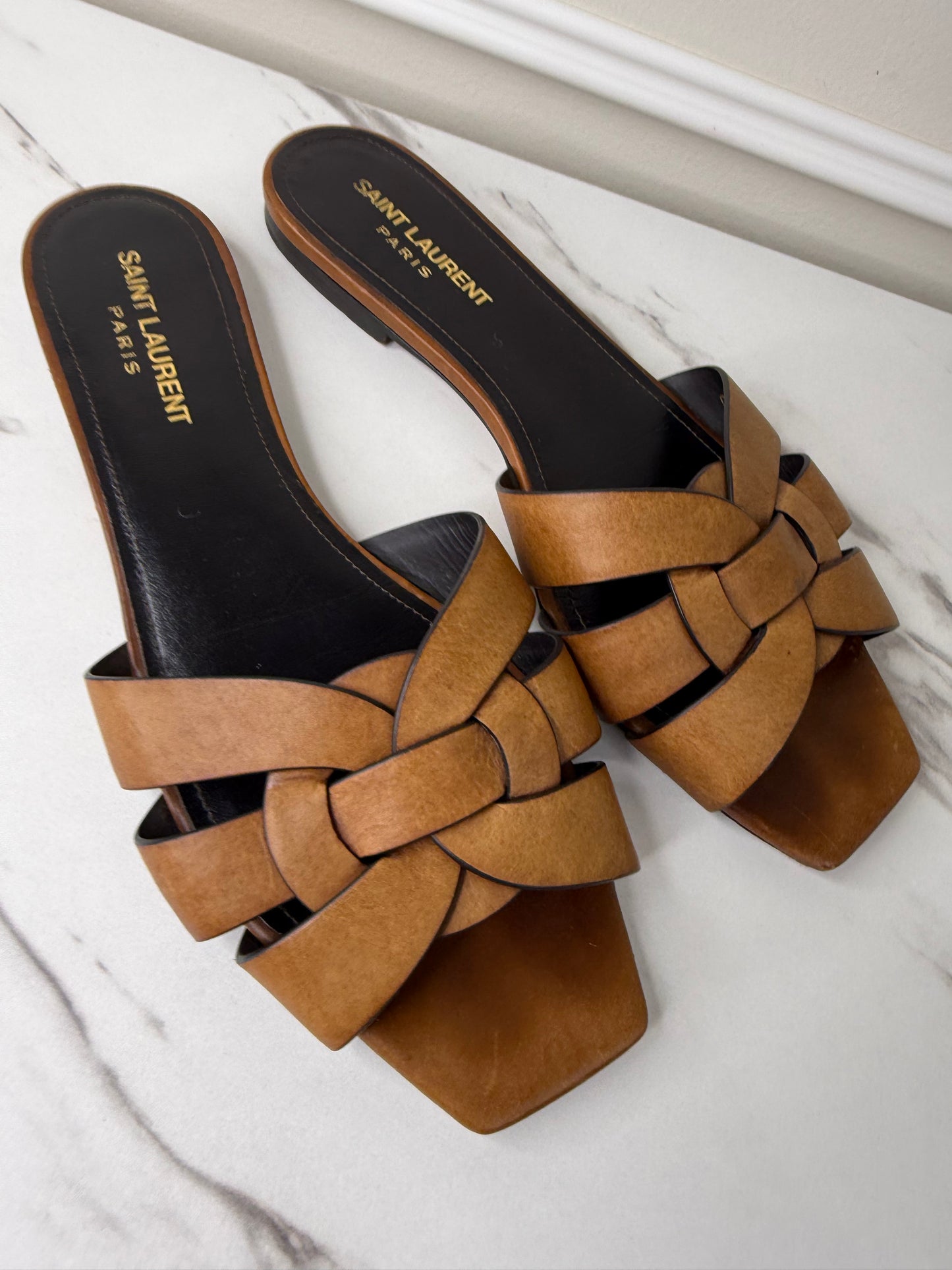 Saint Laurent Tribute flat sandals size 39