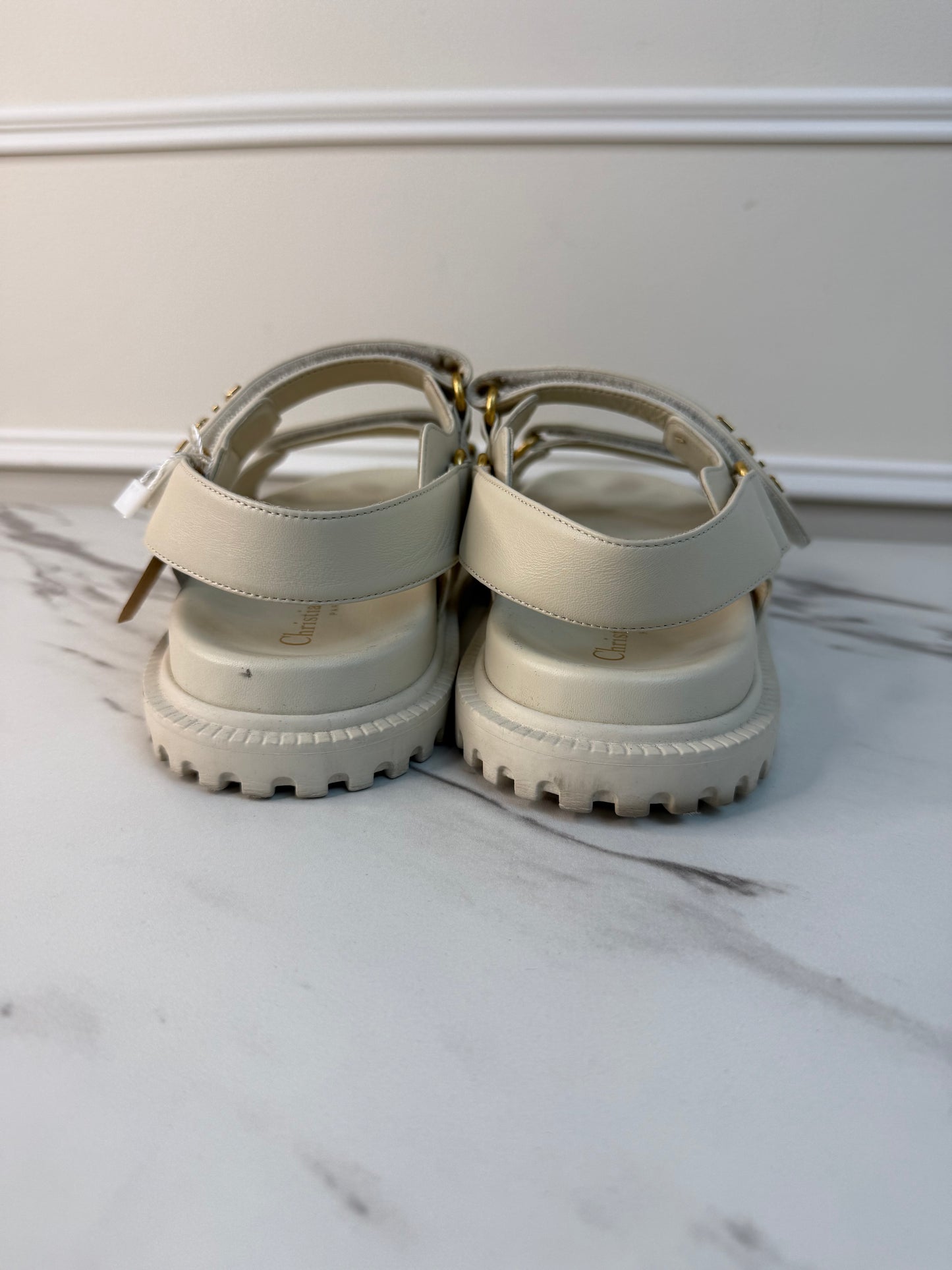 Dioract sandals size 39
