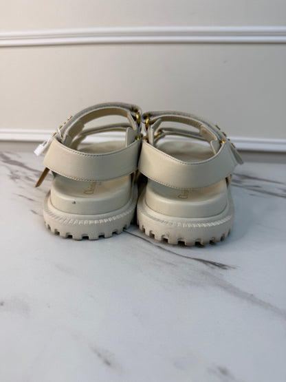 Dioract sandals size 39
