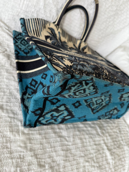 Dior medium book tote