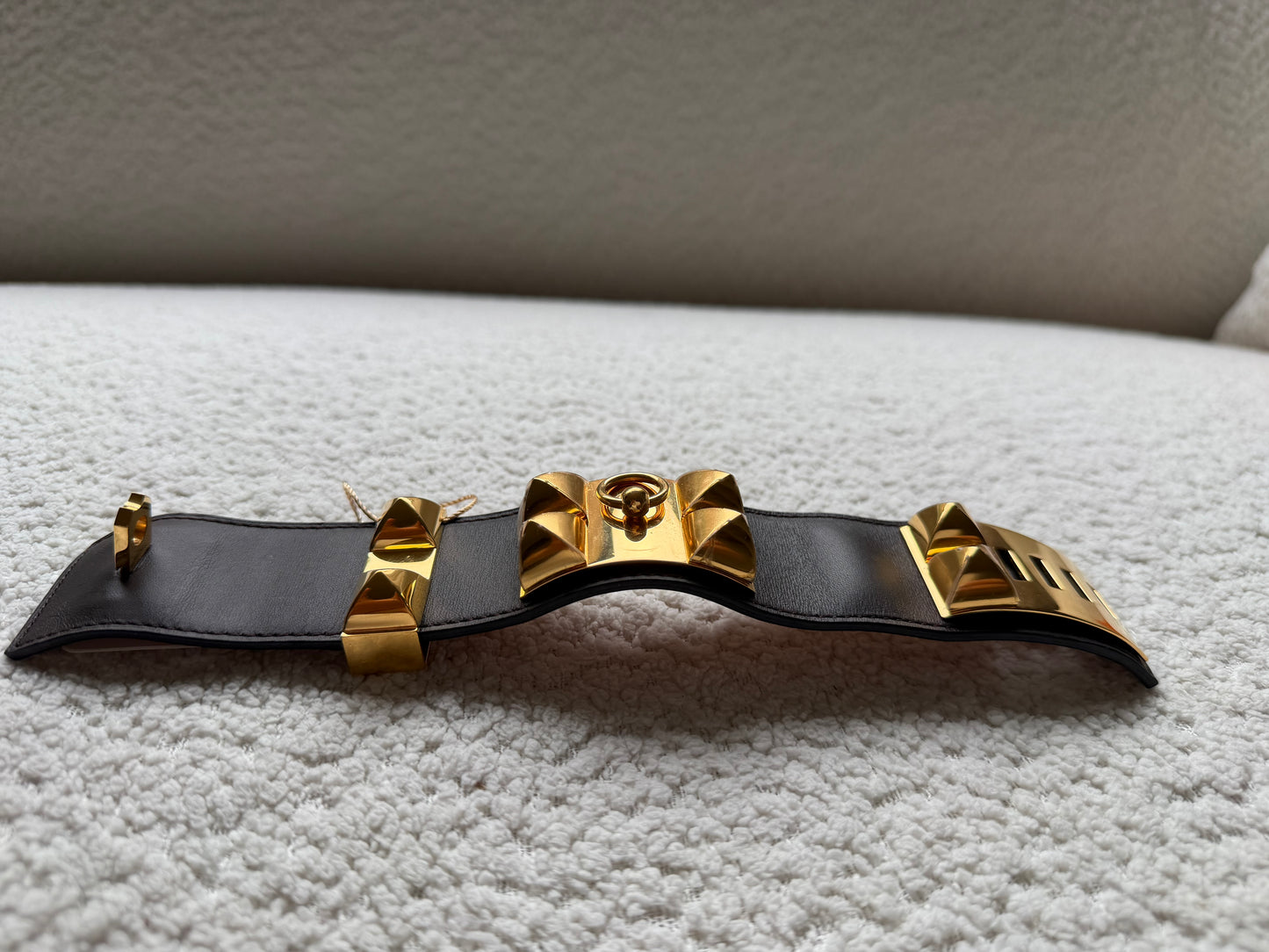 Hermes’ CDC Bracelet, comes with pouch, box and authentication