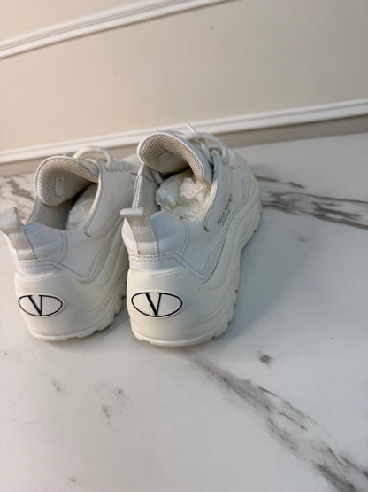 Valentino Garavani Gumboy leather sneakers size 38