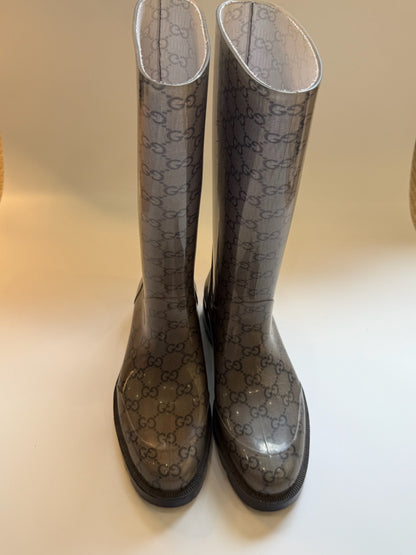 Gucci boots size 37