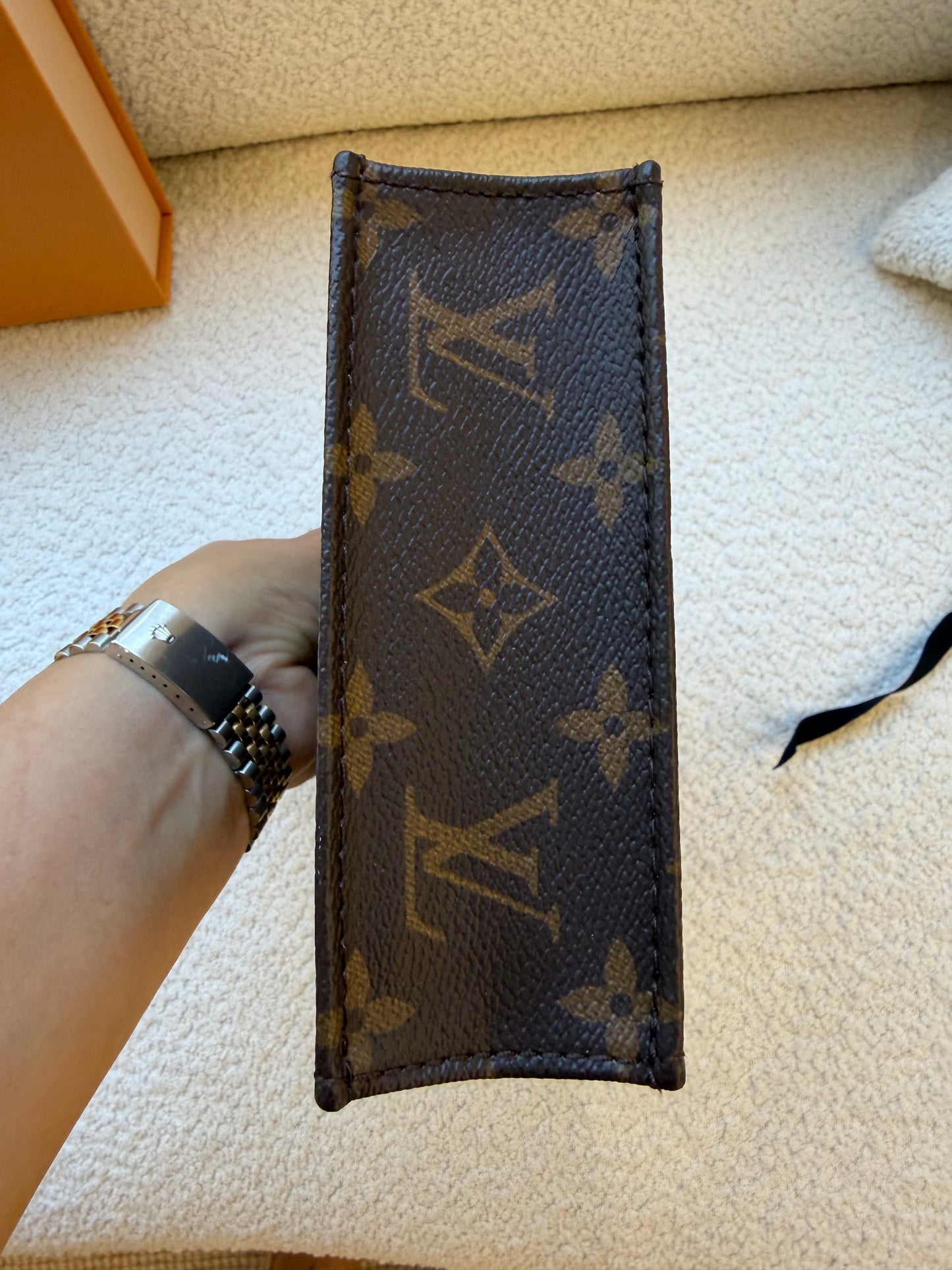 Louis Vuitton Petit Sac Plat