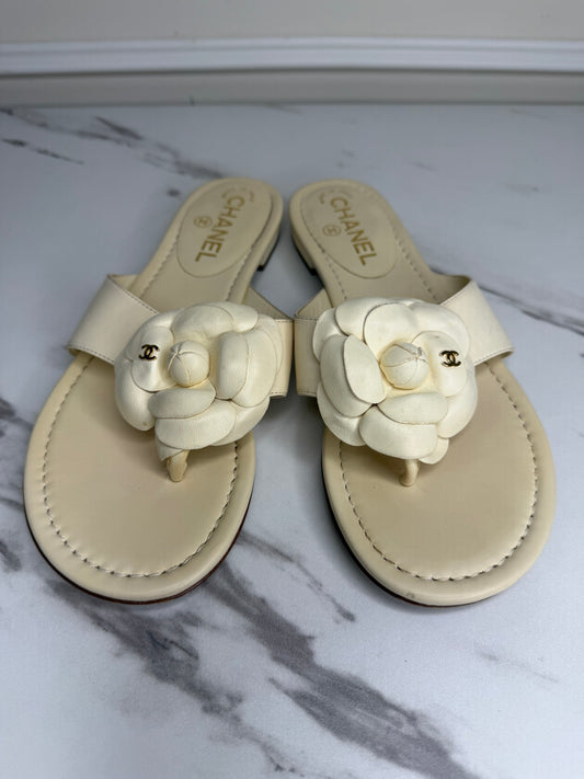 Chanel Classic Camellia flower Thong sandals
