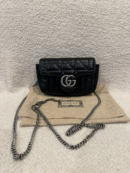 Black Gucci GG Marmont Super Mini bag