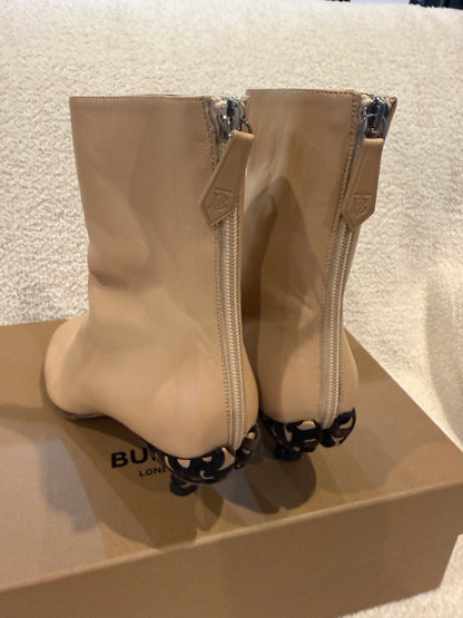 Burberry beige leather Jamila boots size 38