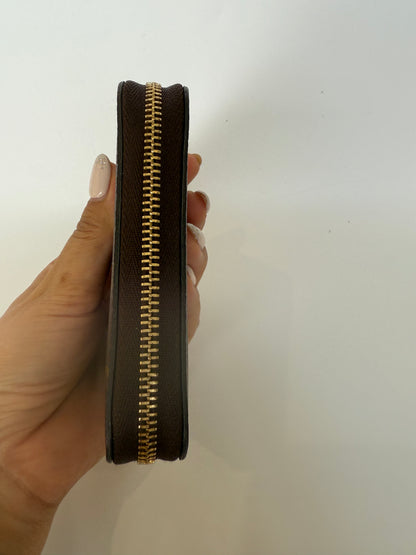 Louis Vuitton Monogram Zippy Wallet