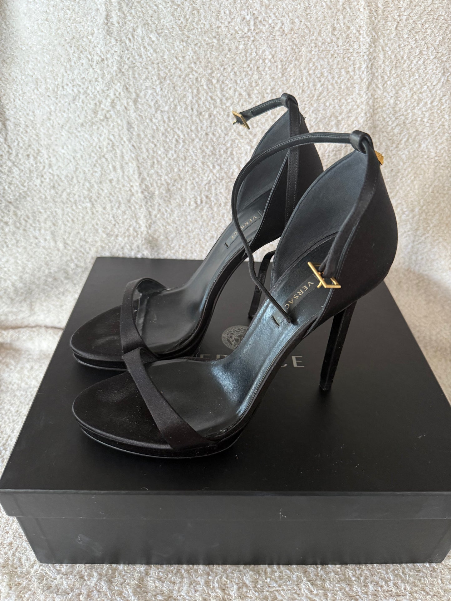 Versace heels sandals size 39