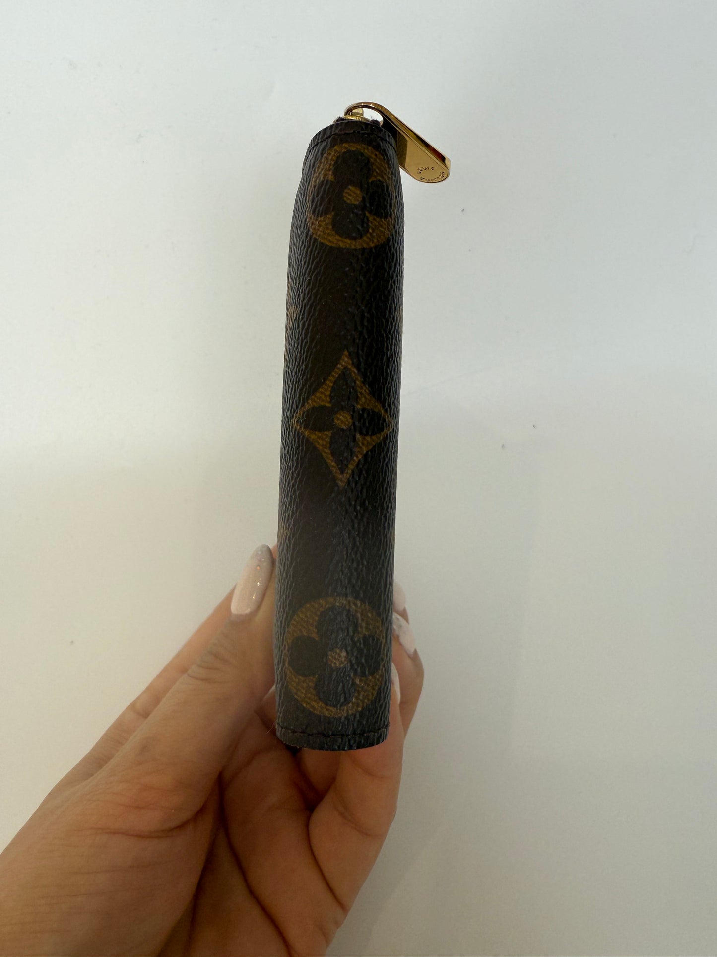 Louis Vuitton Monogram Zippy Wallet