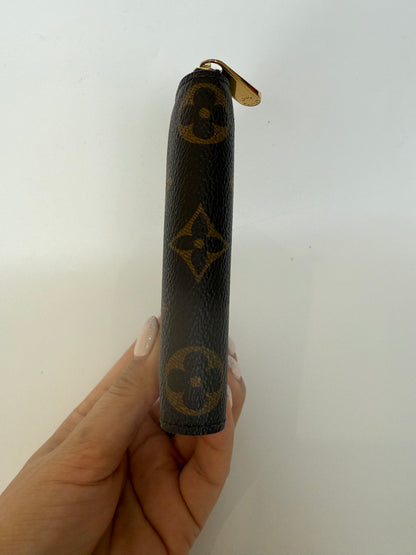 Louis Vuitton Monogram Zippy Wallet