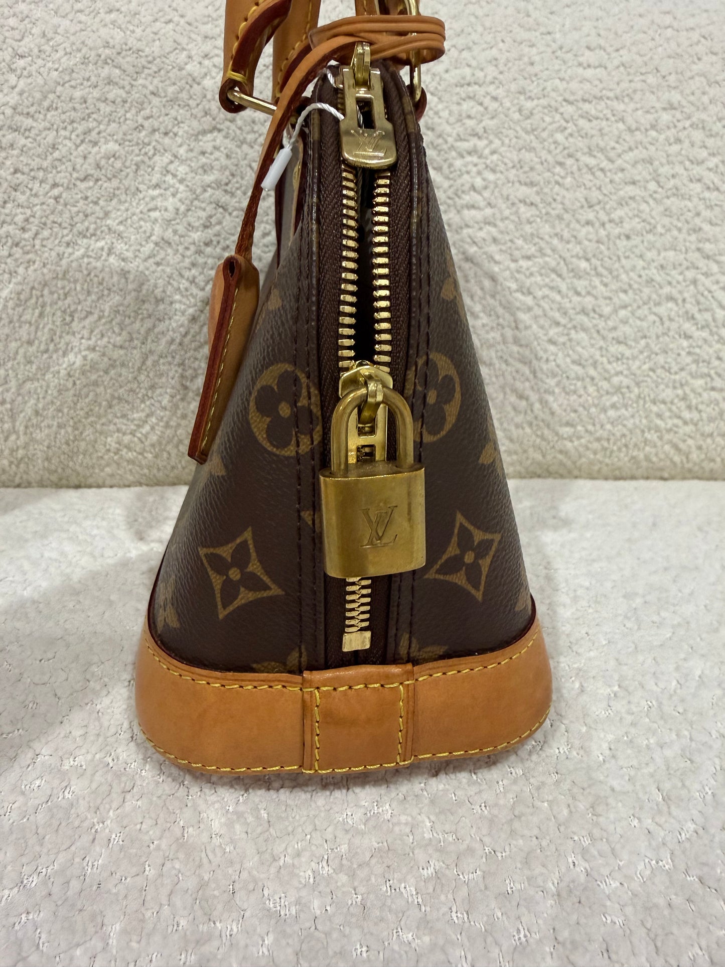 Louis Vuitton Alma BB in Monogram