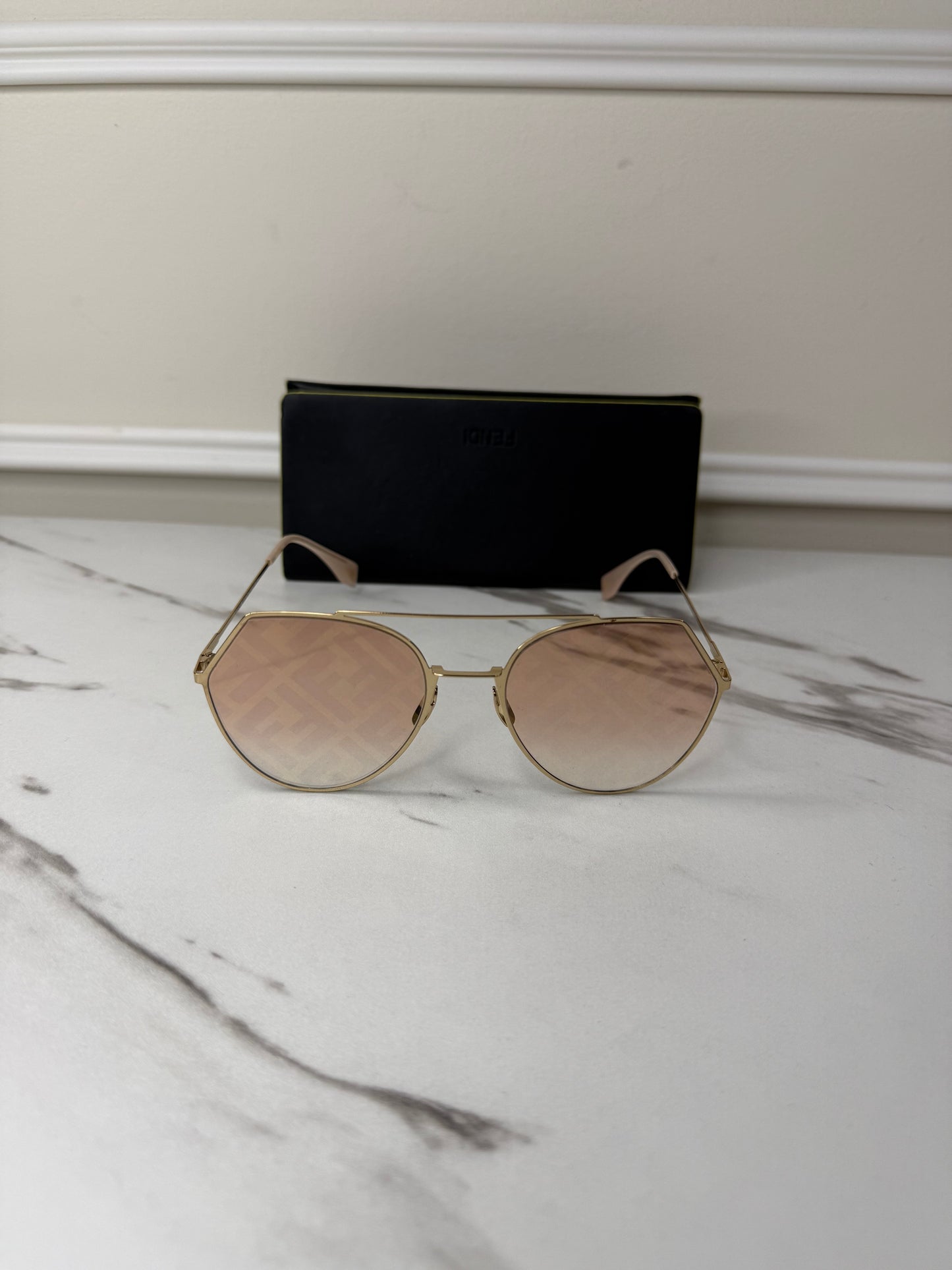 Fendi Eyeline FF 0194/S gold metal aviator sunglasses with pink shaded lenses