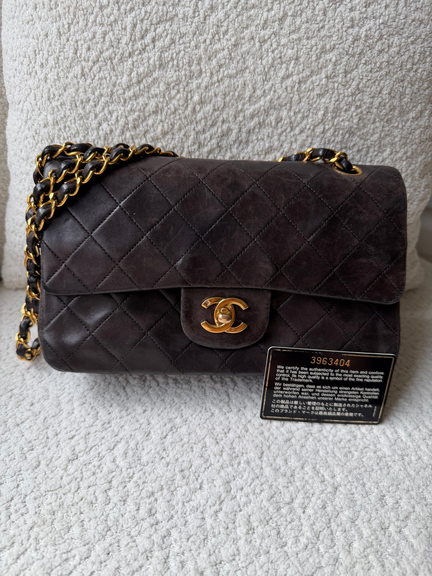 Vintage classic double flap , Size Small