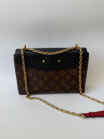 Louis Vuitton Placid chain shoulder bag