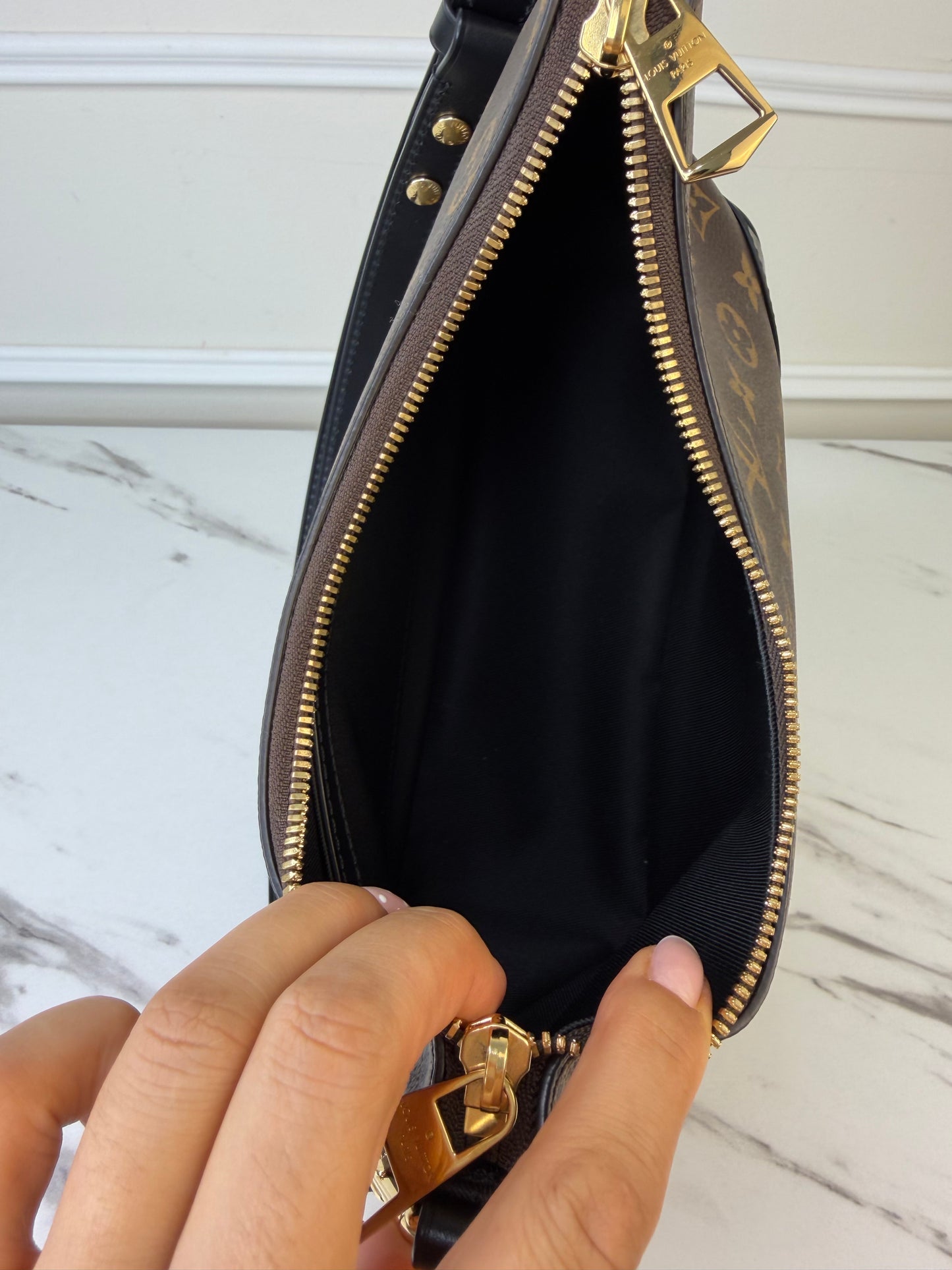 Louis Vuitton Loco Shoulder bag