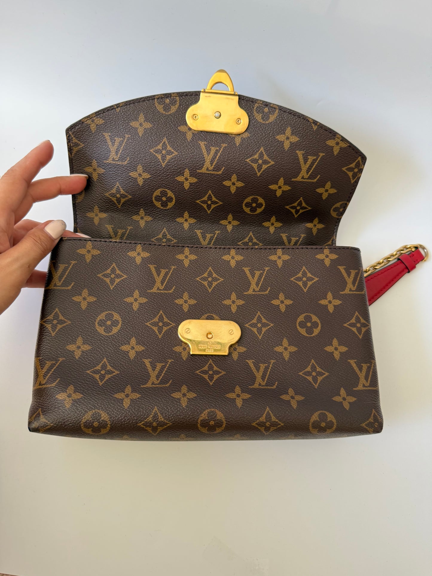 Louis Vuitton Placid chain shoulder bag