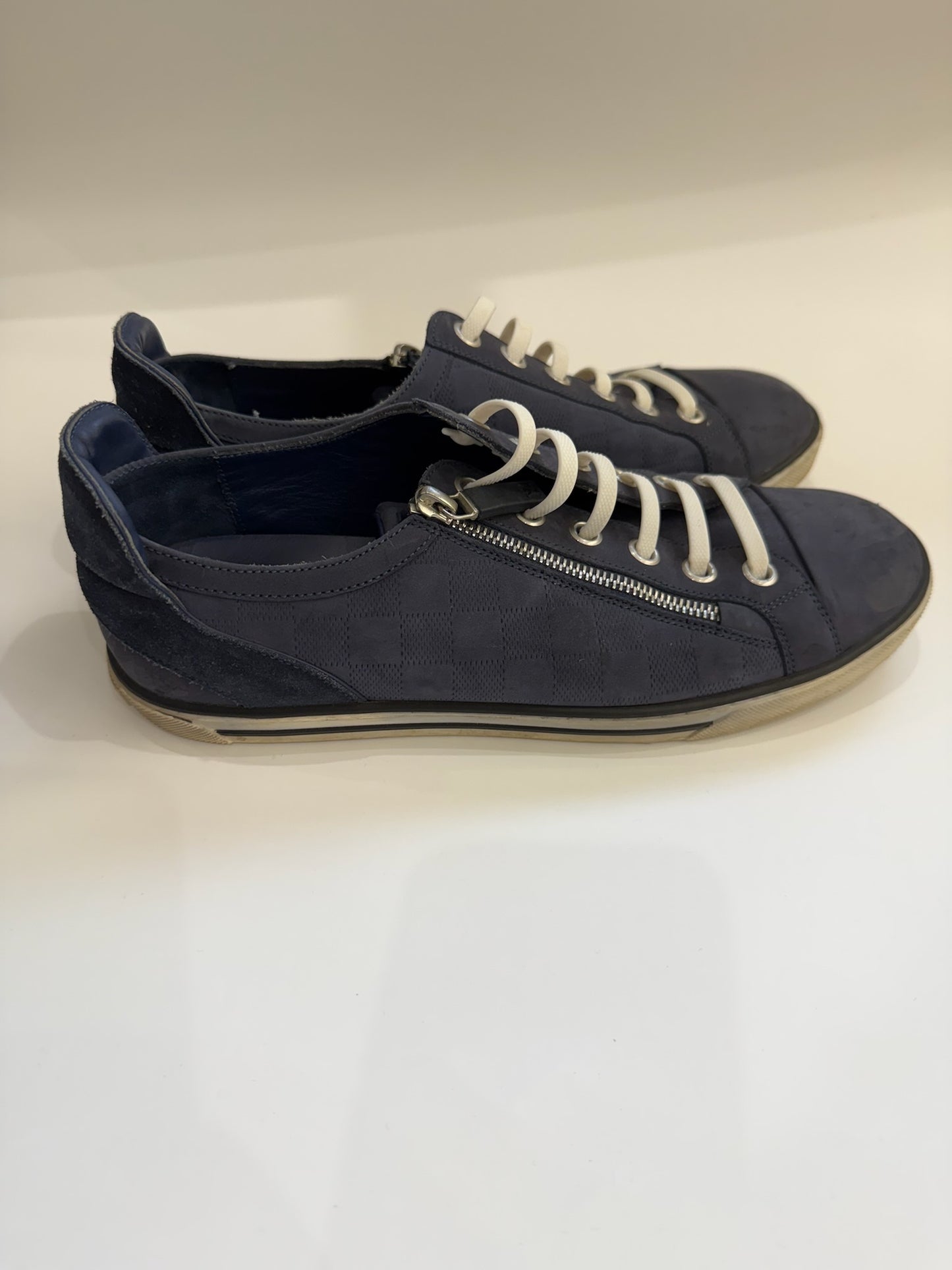 Louis Vuitton men’s sneakers size 6.5