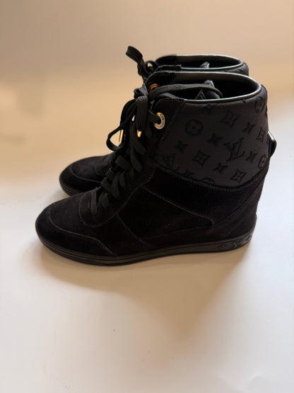 LV boots