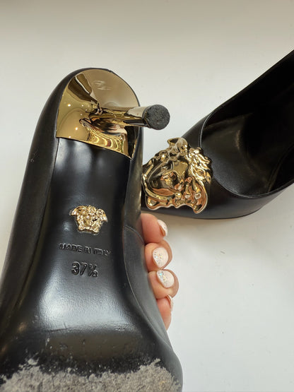 Versace heels size 37.5