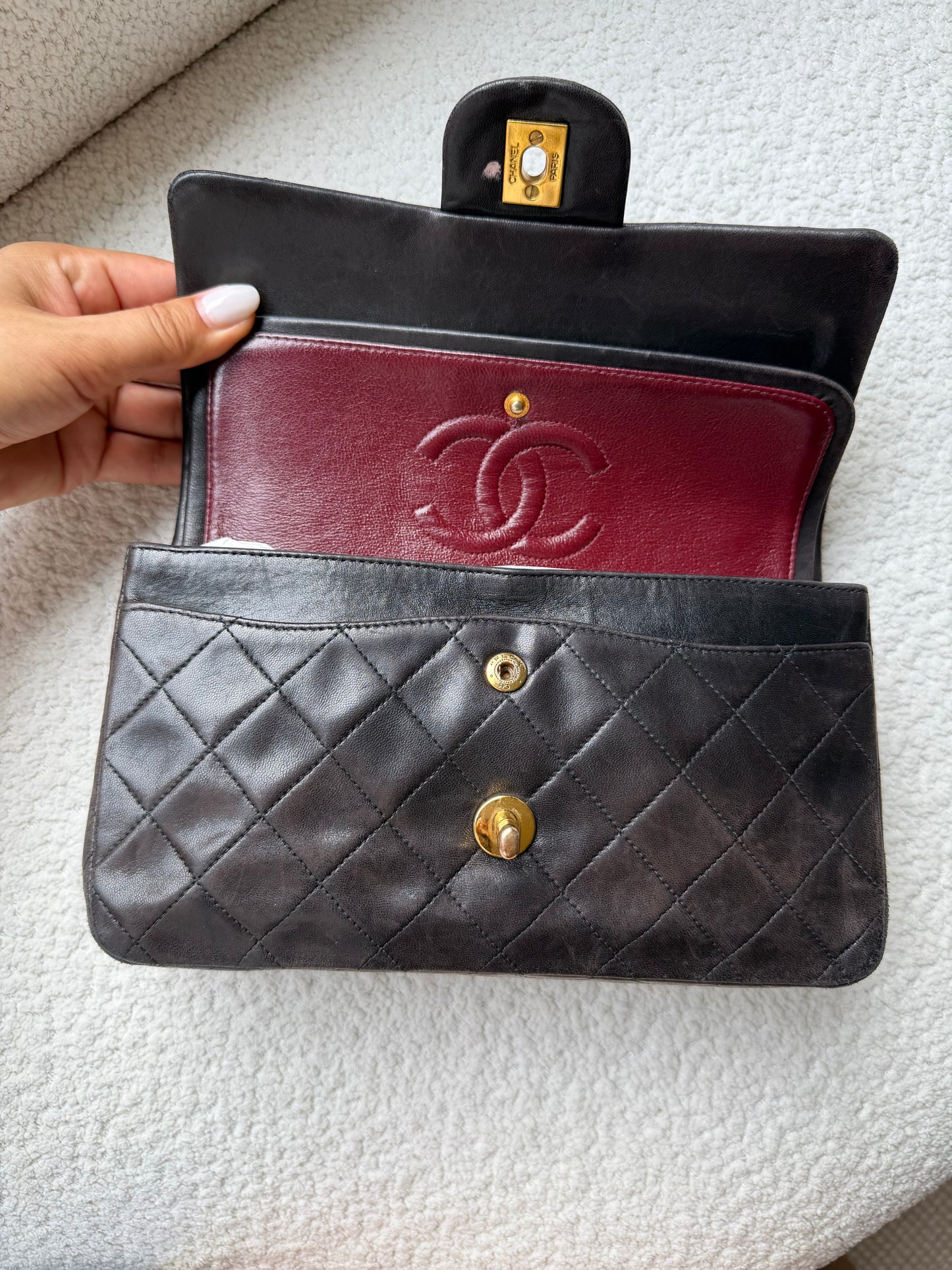 Vintage classic double flap , Size Small