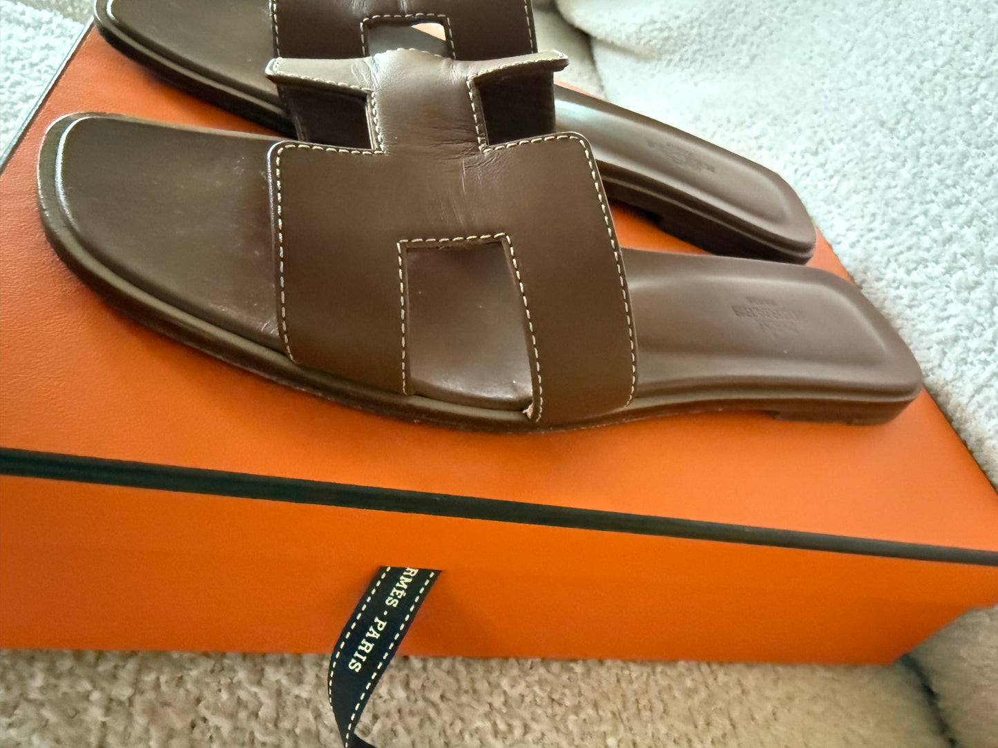 Hermes’ Oran sandals gold size 38