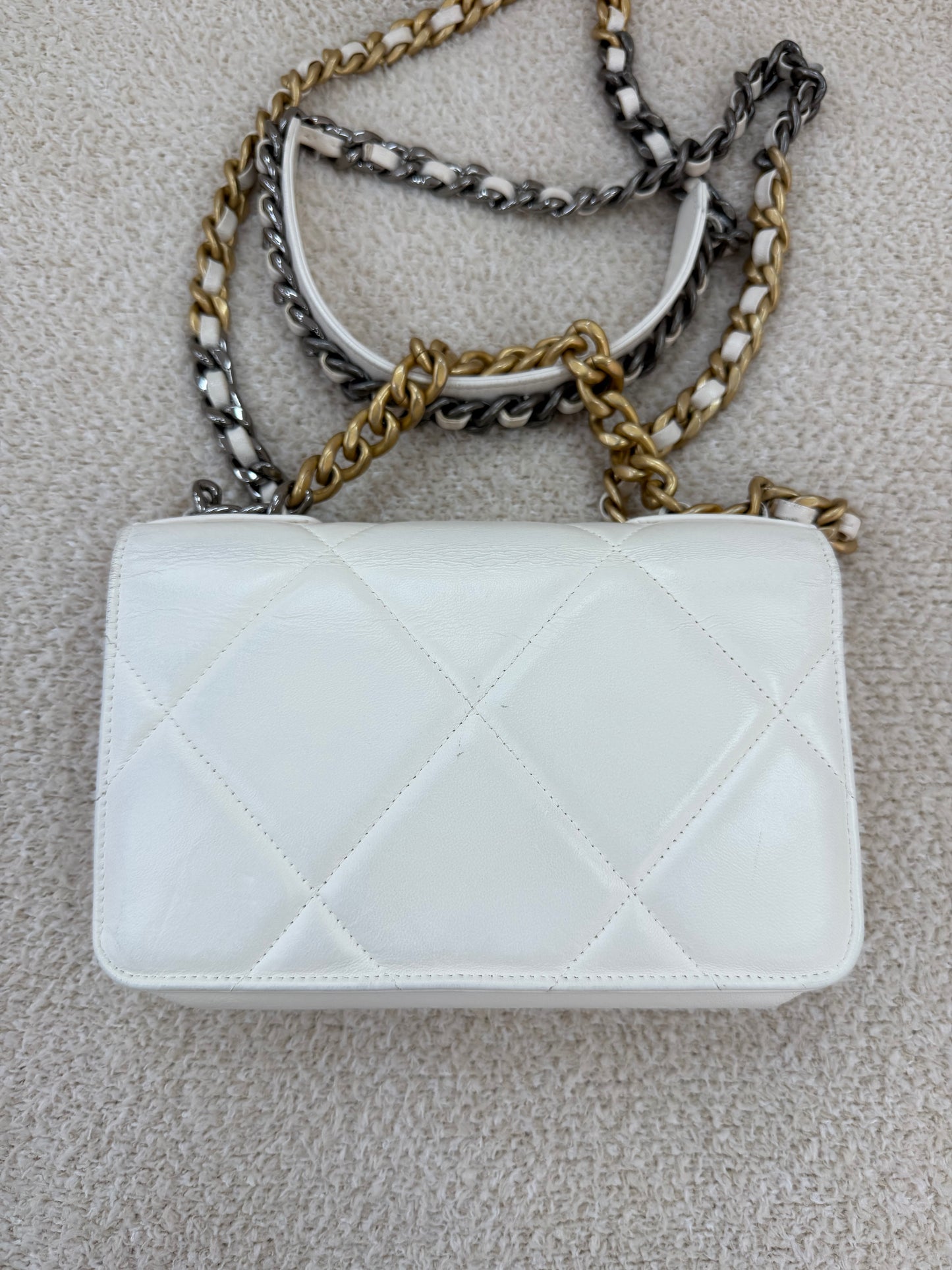 Chanel 19 woc white and gold