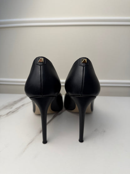 Valentino Rockstud Pumps, Size 39