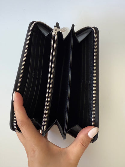 Louis Vuitton Epi leather wallet