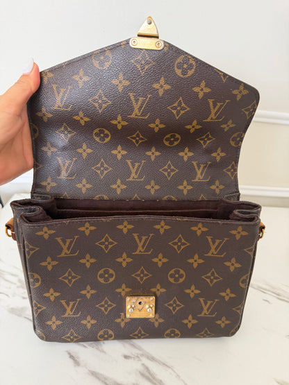 Louis Vuitton Monogram Pochette Metisse