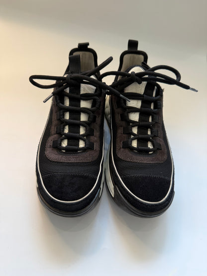 Chanel CC sneakers