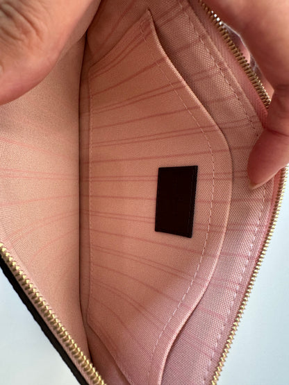 LV Damier Ebene Pochette