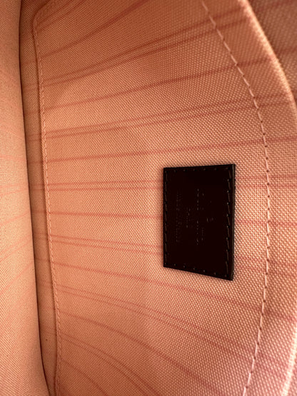 LV Damier Ebene Pochette