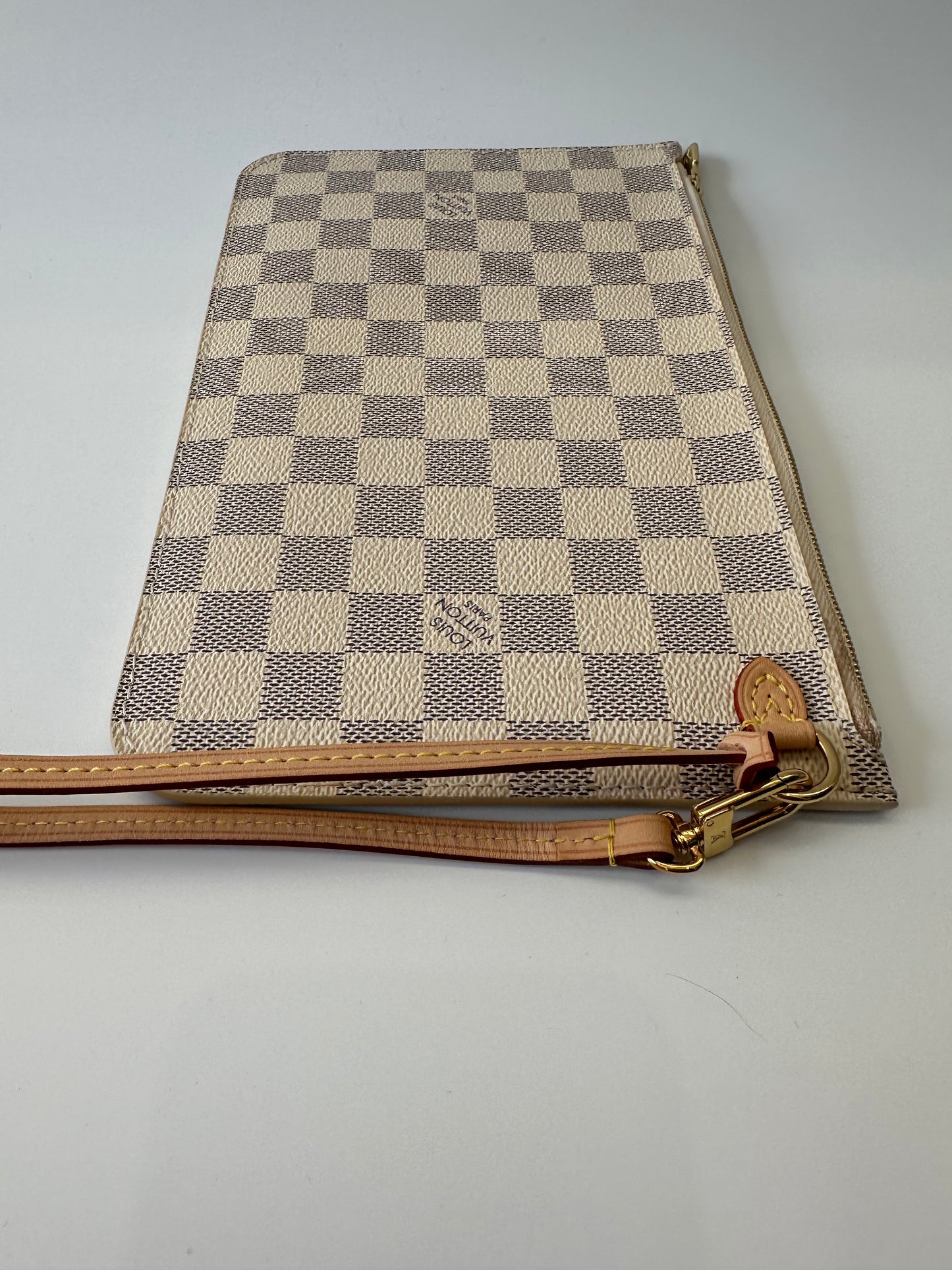 LV Azur Pochette