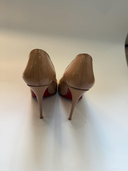 Louboutin size 40.5