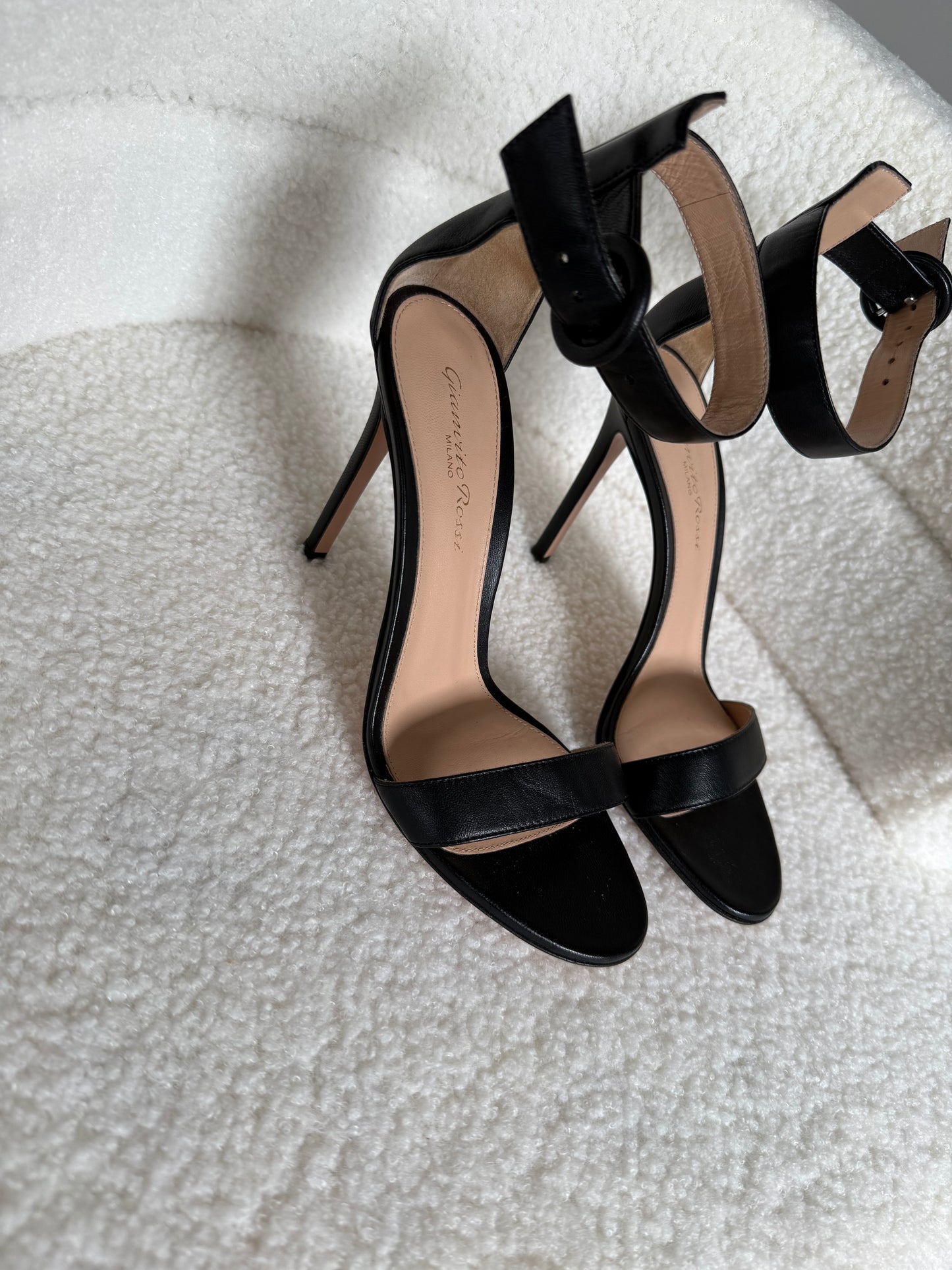 Gianvito Rossi size 37