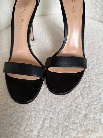 Gianvito Rossi size 37