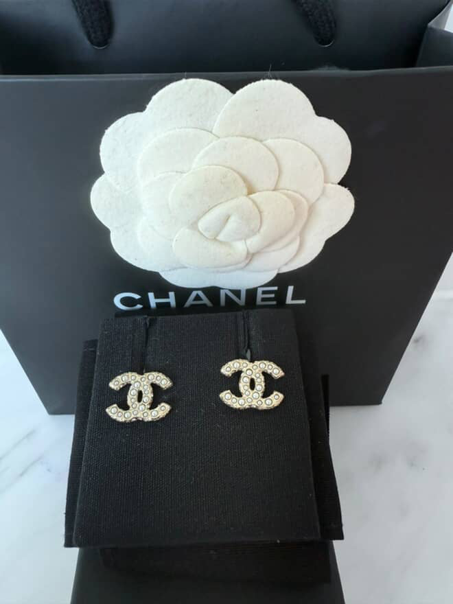 Chanel Cc earrings small model